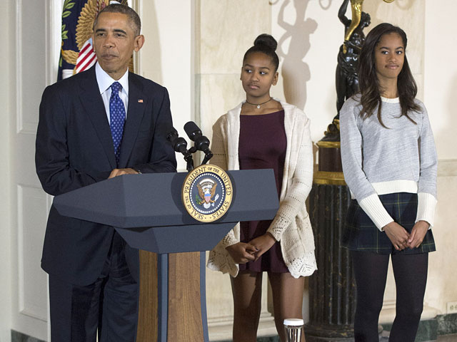Критический и нравоучительный комментарий представителя Республиканской партии США в адрес юных дочерей президента Обамы Саши и Малии обернулся сетевой кампанией в их защиту