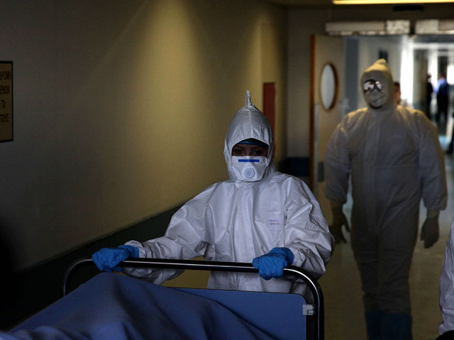ВОЗ уточнила данные по Эболе: за три дня еще 700 заболевших, тысячу смертей приписали ошибочно