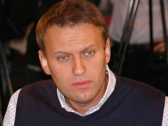 Оппозиционеру Алексею Навальному, который сидит под домашним арестом, разрешили смотреть Первый канал