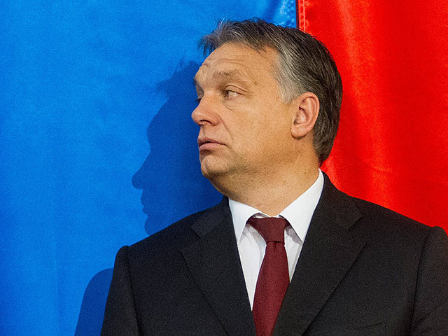 Орбан пояснил, что искать альтернативные пути Венгрию вынуждает необходимость гарантировать безопасность газоснабжения страны. В частности, по его словам, Будапешт рассматривает в качестве варианта поставки газа из Азербайджана