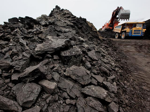 Поставки российского угля энергетических марок на Украину возобновились, сообщила пресс-служба Министерства энергетики и угольной промышленности в субботу