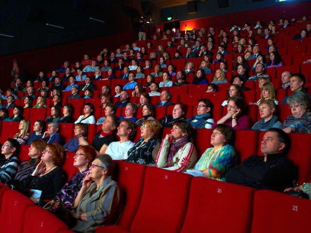 Несколько московских кинотеатров организуют бесплатные кинопоказы