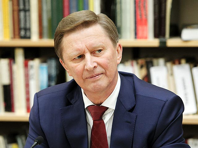 Руководитель администрации президента РФ Сергей Иванов заявил, что нужно "жестко бить по рукам" коррупционеров, особенно тех, кто связан с исполнением государственного оборонного заказа