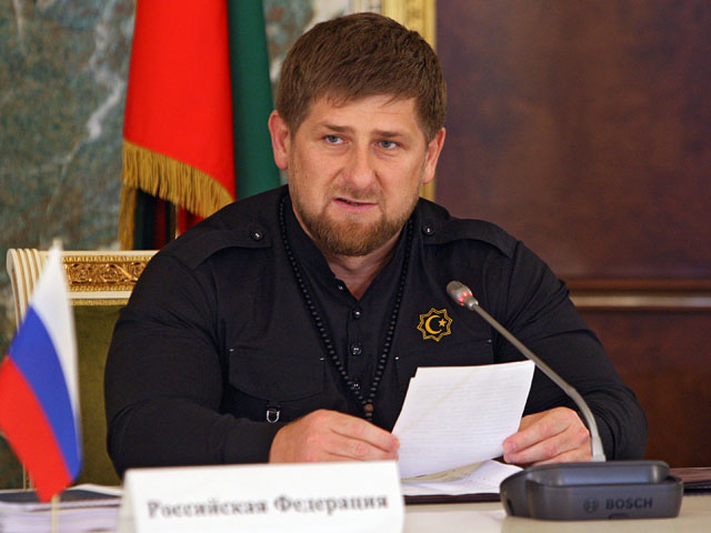 Глава Чечни Рамзан Кадыров, обещавший ранее выселять из республики семьи боевиков, выразил уверенность, что занимается защитой прав человека в республике