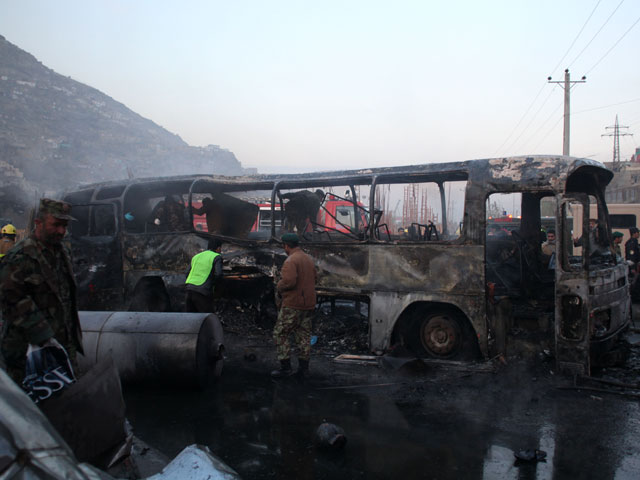 В Кабуле взорвали автобус с военными, погибли семь человек 