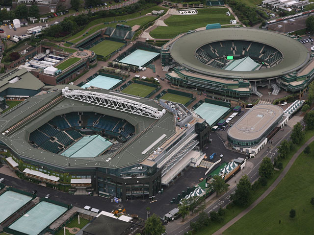 Модернизация, которая позволит проводить матчи на первом корте при любой погоде, обойдется Всеанглийскому клубу лаун-тенниса в 88 миллионов евро