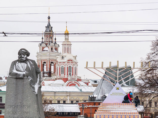 На площади Революции в Москве в честь Хануки будет зажжен гигантский восьмисвечник  