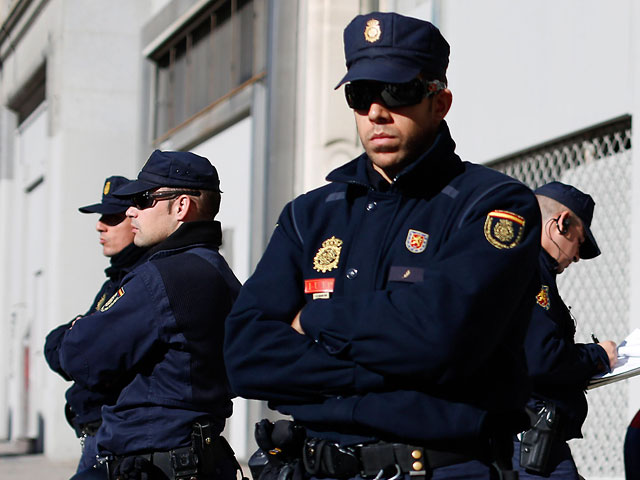 Полиция Испании провела серию арестов в рамках расследования убийства футбольного болельщика. Потерпевший получил смертельные травмы в результате потасовки с участием поклонников двух спортивных команд