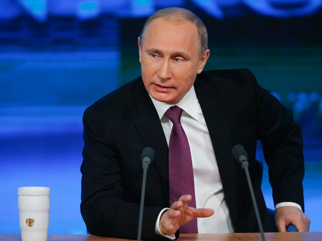 На пресс-конференцию президента Владимира Путина, которая проходит в четверг в Москве, российская общественность возлагает большие надежды в ожидании, что глава государства сформулирует план действий по выходу из экономического кризиса