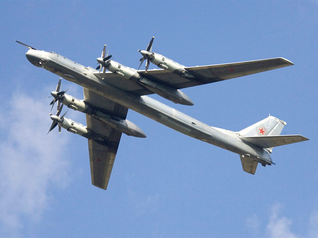 По данным The Washington Post, "российские официальные лица в последнее время обсудили с обоими правительствами вопрос использования (их) аэродромов российскими бомбардировщиками Ту-95, способными нести ядерные заряды