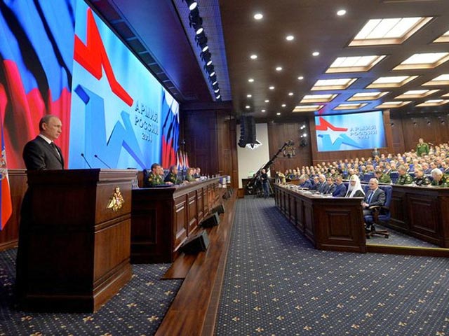 Российский президент Владимир Путин выступил на расширенном заседании коллегии Министерства обороны в единый день приемки военной продукции, затронув массу вопросов обороны страны, а также военной сферы
