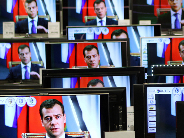 Медведев внес в Госдуму законопроект об обязательных телеканалах
