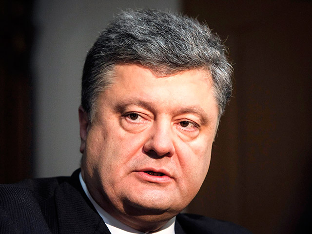 Президент Украины Петр Порошенко в ходе телефонного разговора с лидерами стран, участвующих в группе по урегулированию украинского кризиса, согласовал даты следующей встречи