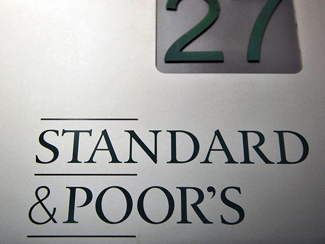 Международное рейтинговое агентство Standart&Poors отправило на пересмотр суверенный кредитный рейтинг России с "негативным" прогнозом