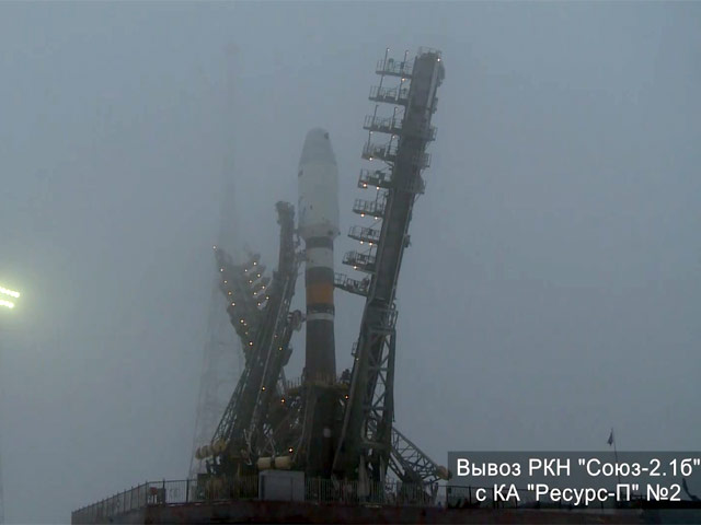 Ракета-носитель среднего класса "Союз 2.1б", запущенная в четверг с космодрома Плесецк в Архангельской области, успешно вывела космический аппарат связи на расчетную орбиту