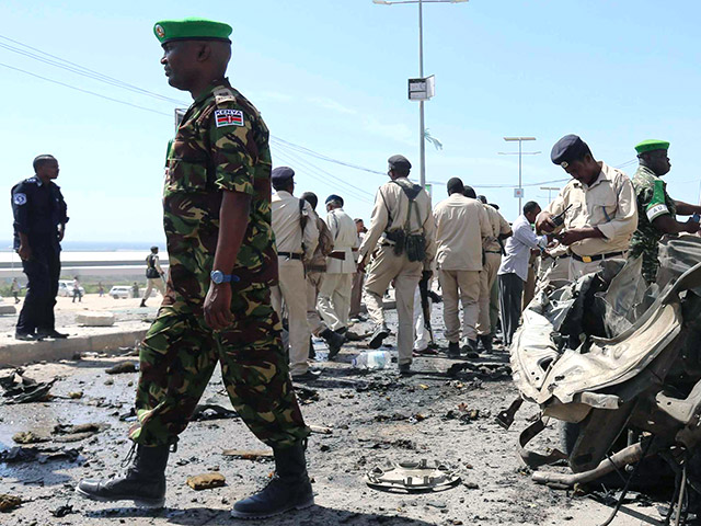 В результате нападения боевиков исламистской группировки "Аш-Шабаб" на главную базу миротворцев Африканского союза - Халан - в столице страны Могадишо есть погибшие