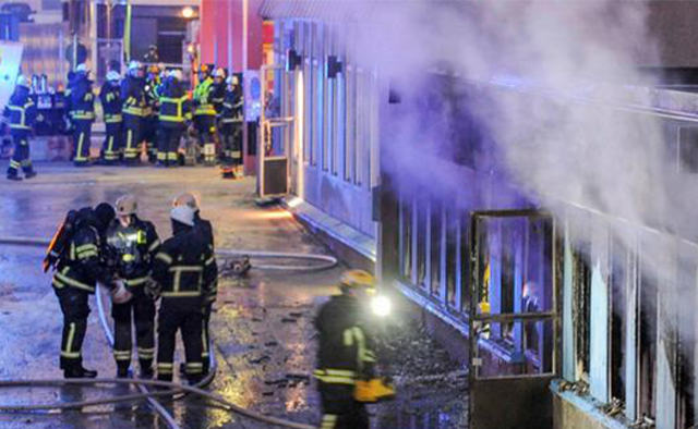 В Швеции подожгли мечеть на первом этаже жилого дома: пять пострадавших