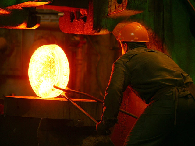 2014 год российская экономика завершает, погружаясь в кризис, но одна отрасль может назвать его для себя позитивным - это металлургия