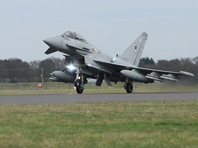 Два истребителя Typhoon прибыли 29 декабря на эстонскую авиабазу Эмари