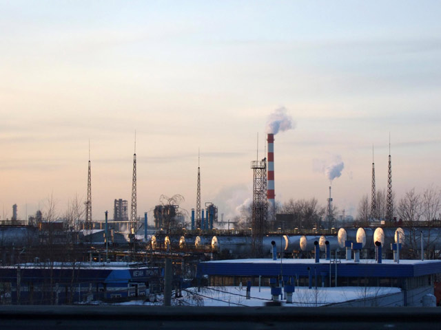 Межрайонная природоохранная прокуратура возбудила административное дело в отношении Московского нефтеперерабатывающего завода и его гендиректора за несоблюдение экологических требований