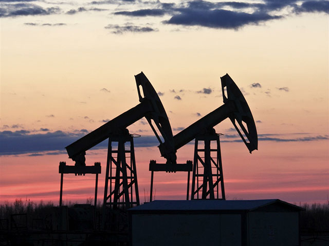 Цены на нефть продолжают снижаться 