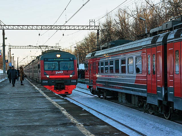 В ряде регионов Центральной России с 1 января отменяются электрички, следует из сообщения местного железнодорожного оператора - "Центральной пригородной пассажирской компании" (ЦППК)