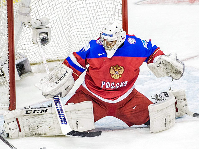 Хоккеисты сборной России, составленной из игроков до 20 лет, со счетом 1:4 уступили команде Чехии в заключительном матче группового этапа молодежного чемпионата мира