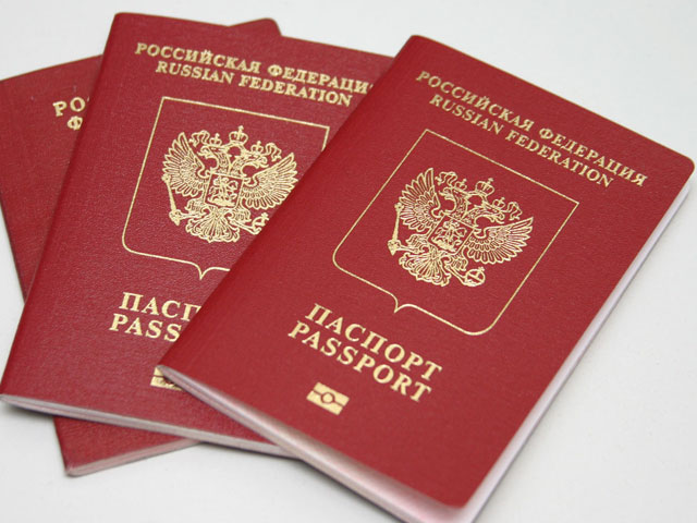 Посольство России в Индонезии в пятницу, 2 января, опровергло прозвучавшие в канун Нового года сообщения о том, что с 2015 года российские туристы могут въезжать в страну без виз