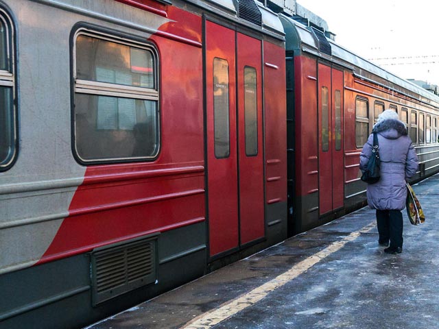 Пассажирам, покупающим билеты в электричках, придется платить на 100 рублей больше