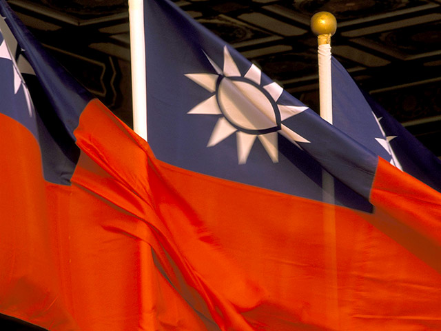 Пекин выразил протест Вашингтону в связи с поднятием флага Тайваня