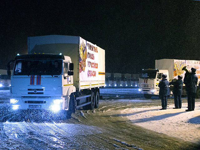 В Ростовскую область прибыли грузовики, которые доставят на восток Украины, где продолжается военное противостояние между силовиками и сепаратистами, гуманитарную помощь
