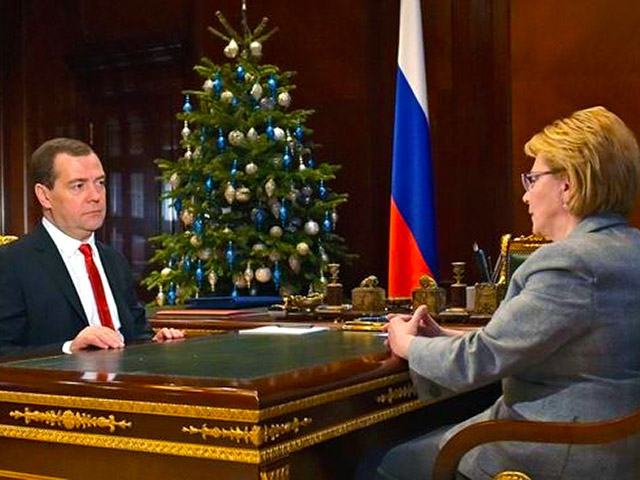 Премьер-министр РФ Дмитрий Медведев 6 января провел встречу в подмосковных Горках с главой Минздрава Вероникой Скворцовой и поручил принять все необходимые меры для того, чтобы в стране не было дефицита лекарственных препаратов