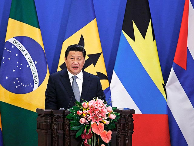 Председатель КНР Си Цзиньпин объявил в четверг, 8 января, о готовности Китая вложить 250 млрд долларов в страны Латинской Америки в ближайшие 10 лет