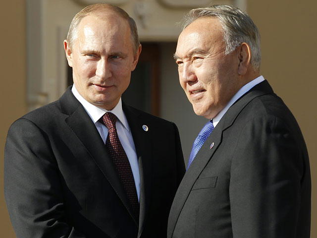 Президент Российской Федерации пообщался с лидером Республики Казахстан Нурсултаном Назарбаевым