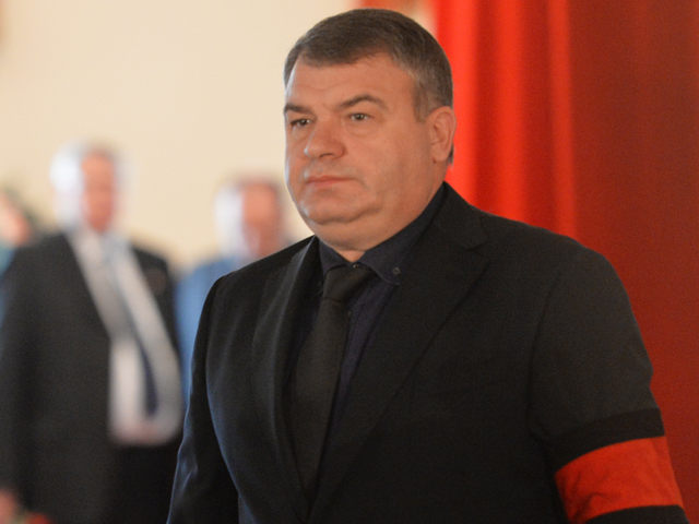 Суд собирается допросить Сердюкова по делу "Оборонсервиса" в первый рабочий день года - 12 января