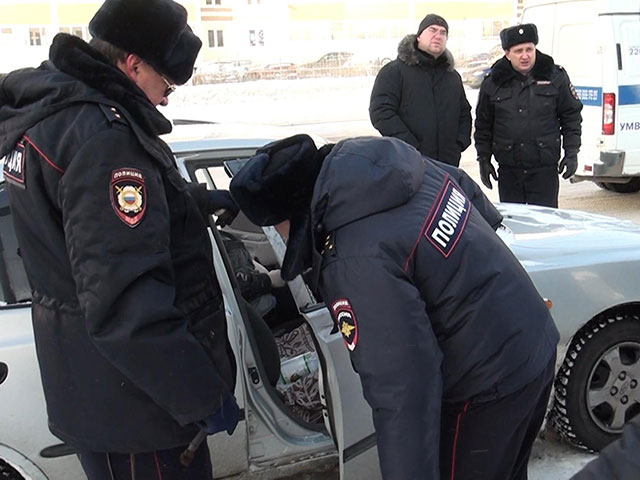 В Екатеринбурге бизнесмен "отметил" Новый год стрельбой из окна и убийством таксиста