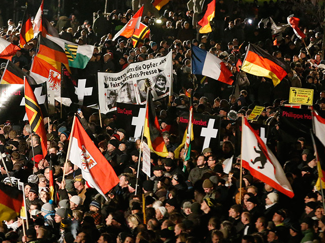 В понедельник, 12 января, в Дрездене состоялась очередная массовая акция движения PEGIDA - "Европейцы-патриоты против исламизации Запада"