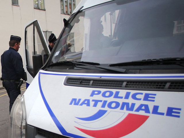 Во Франции к 4 годам тюремного заключения приговорен мужчина, похваливший действия террористов - братьев Куаши