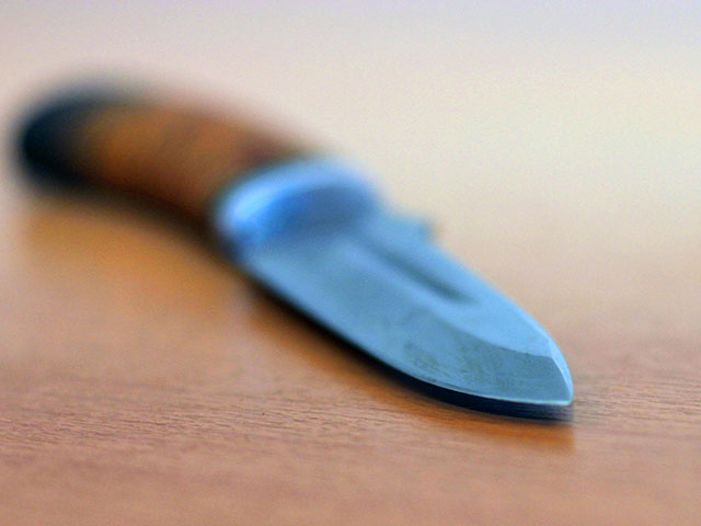 В Приморье пятиклассник изрезал ножом отца, заступившись за свою мать