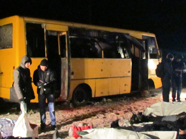 В России потребовали расследовать взрыв автобуса под Волновахой, в котором Киев обвинил сепаратистов