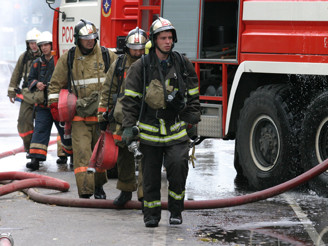 Утром 15 января там прогремел взрыв и возник масштабный пожар. В результате ЧП пострадали более 10 человек