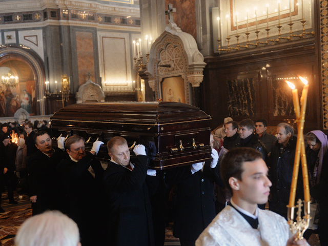 Выдающаяся оперная певица, народная артистка СССР Елена Образцова похоронена сегодня на Новодевичьем кладбище в Москве