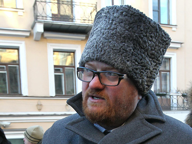 Виталий Милонов попросил Роскомнадзор внести французский сатирический еженедельник Charlie Hebdo в список экстремистской литературы, запрещенной в России