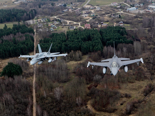 Генеральный секретарь НАТО Йенс Столтенберг объявил о завершении работ по созданию в Восточной Европе временной группировки сил быстрого реагирования на любые угрозы, исходящие с Востока