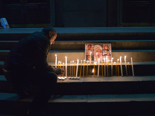 В городе Гюмри на севере Армении в среду прошли похороны шестимесячного Сережи Аветисяна, который скончался от ран, нанесенных российским военнослужащим Валерием Пермяковым во время расправы с семьей мальчика