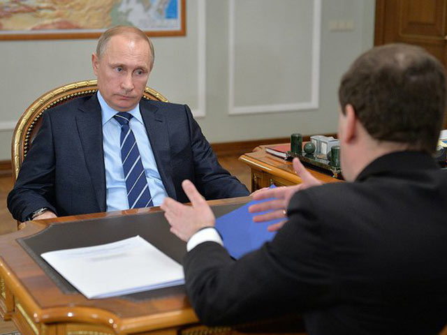Президент России Владимир Путин на совещании с премьер-министром Дмитрием Медведевым констатировал, что в плане строительства космодрома "Восточный" сохраняется много вопросов