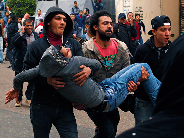Жертвами беспорядков в Египте стали сегодня 12 человек, свыше 30 пострадали