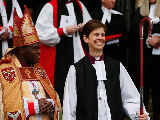 В Великобритании сегодня была посвящена в сан епископа Церкви Англии первая в истории женщина