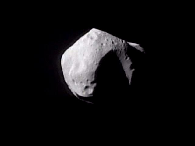К Земле 26 января приблизился гигантский астероид 2004 BL86, его масса - 157 миллионов тонн, сообщает НАСА в своем официальном аккаунте Twitter