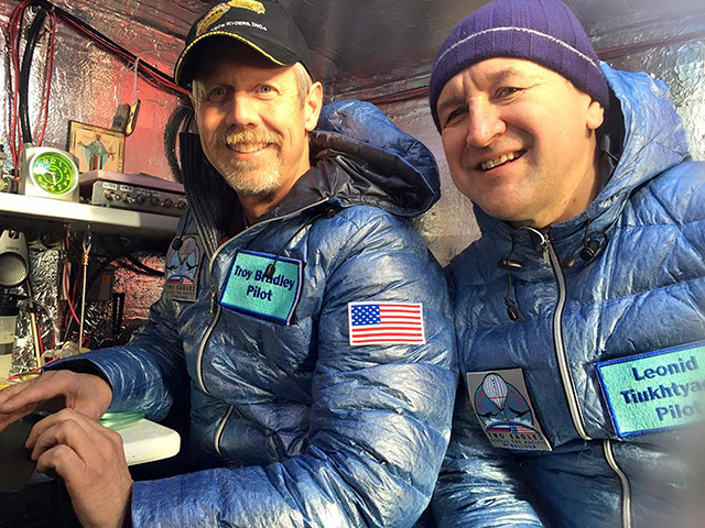 Россиянин Леонид Тюхтяев и американец Трой Брэдли побили мировой рекорд по дальности полета на воздушном шаре